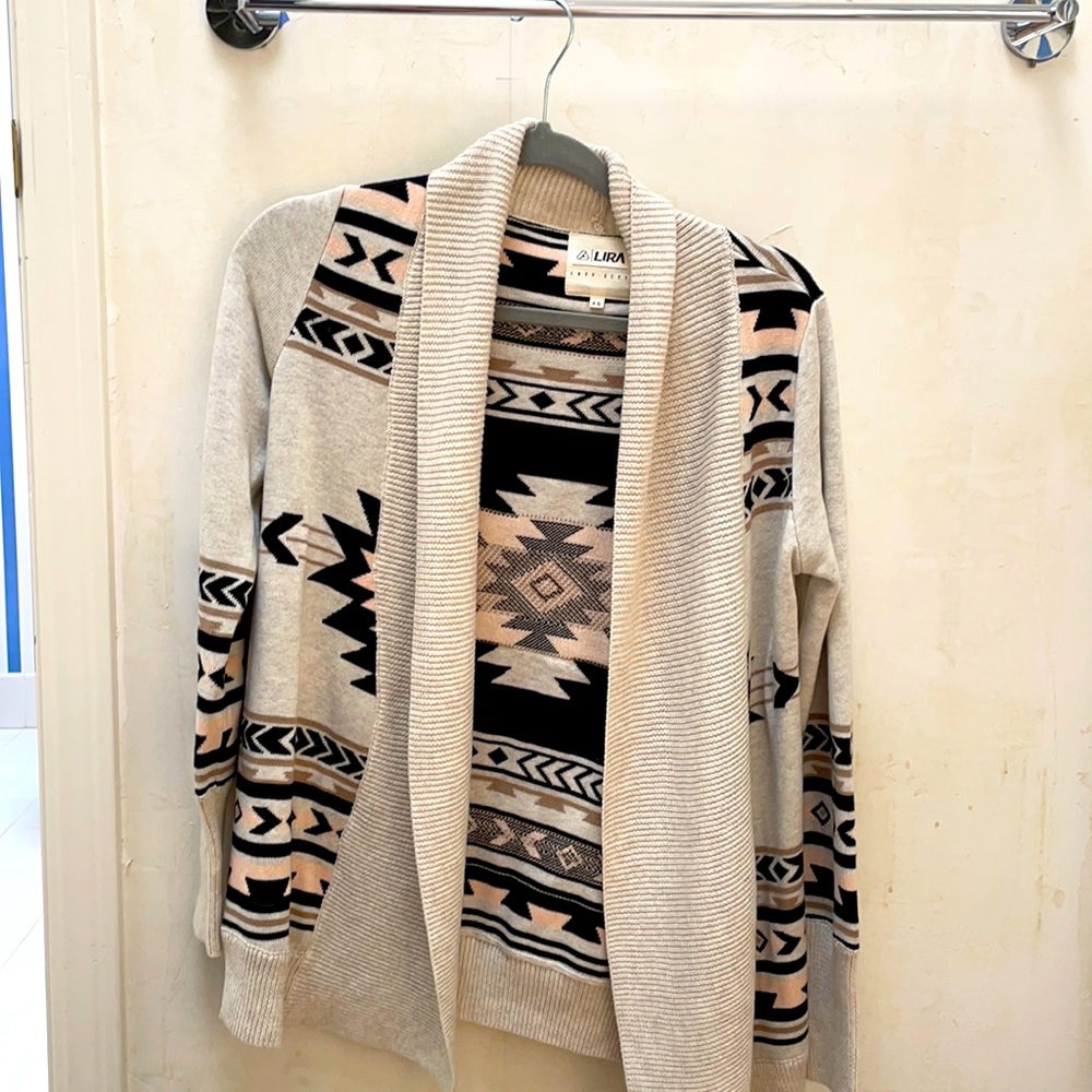 Patterned off white thigh length cardigan